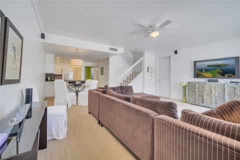 Townhouse in Orlando, Florida 3 bedrooms, 168.15 sq.m. № 1772780 - photo 8