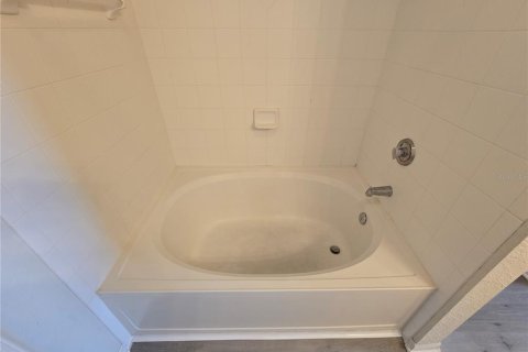 Condo in Tampa, Florida, 2 bedrooms  № 1828046 - photo 27