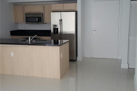 Copropriété à louer à Miami, Floride: 2 chambres, 123 m2 № 2062347 - photo 2