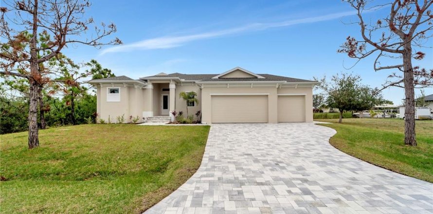 Villa ou maison à Port Charlotte, Floride 4 chambres, 209.31 m2 № 1533287