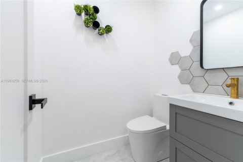 Townhouse in Aventura, Florida 2 bedrooms, 116.13 sq.m. № 2050278 - photo 18