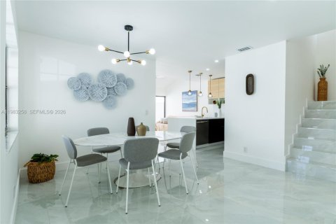 Townhouse in Aventura, Florida 2 bedrooms, 116.13 sq.m. № 2050278 - photo 8