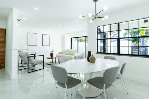 Townhouse in Aventura, Florida 2 bedrooms, 116.13 sq.m. № 2050278 - photo 13