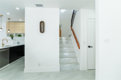 Townhouse in Aventura, Florida 2 bedrooms, 116.13 sq.m. № 2050278 - photo 16