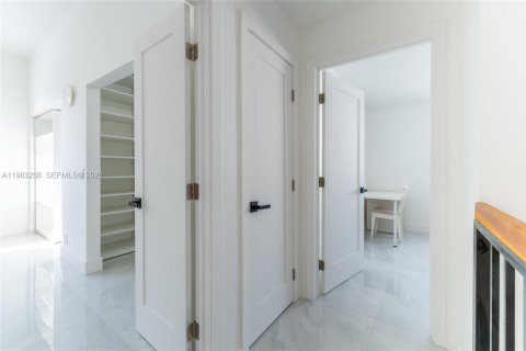 Townhouse in Aventura, Florida 2 bedrooms, 116.13 sq.m. № 2050278 - photo 17