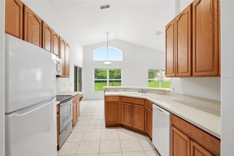 Villa ou maison à louer à Kissimmee, Floride: 3 chambres, 167.78 m2 № 2396954 - photo 24