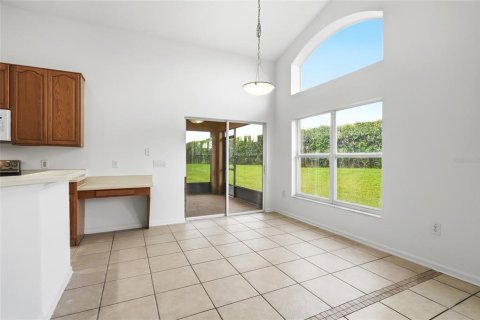 Villa ou maison à louer à Kissimmee, Floride: 3 chambres, 167.78 m2 № 2396954 - photo 16