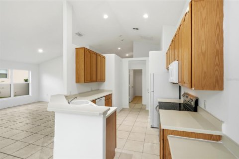 Villa ou maison à louer à Kissimmee, Floride: 3 chambres, 167.78 m2 № 2396954 - photo 22