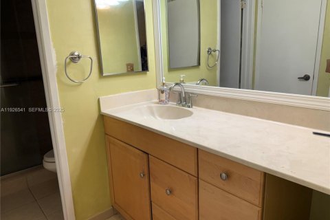 Снять в аренду кондоминиум в Майами, Флорида 3 спальни, 122.07м2, № 1990059 - фото 8