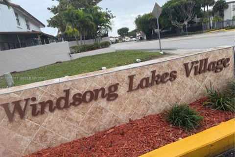 Снять в аренду кондоминиум в Майами, Флорида 3 спальни, 122.07м2, № 1990059 - фото 14