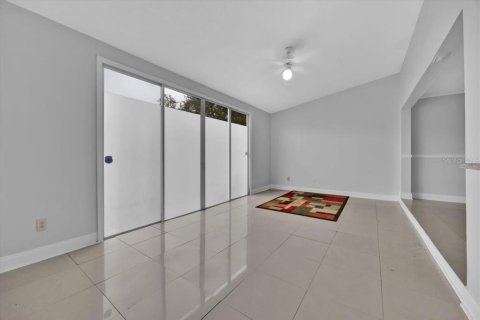 Townhouse in Davenport, Florida 2 bedrooms, 92.9 sq.m. № 1514198 - photo 6