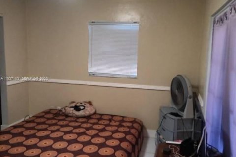 Купить виллу или дом в Лихай-Эйкерс, Флорида 3 спальни, № 1995014 - фото 8