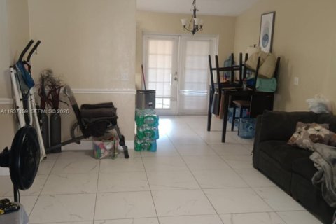 Купить виллу или дом в Лихай-Эйкерс, Флорида 3 спальни, № 1995014 - фото 4