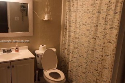 Купить виллу или дом в Лихай-Эйкерс, Флорида 3 спальни, № 1995014 - фото 5