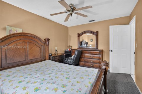 Villa ou maison à vendre à Miramar, Floride: 3 chambres, 194.54 m2 № 2387824 - photo 18