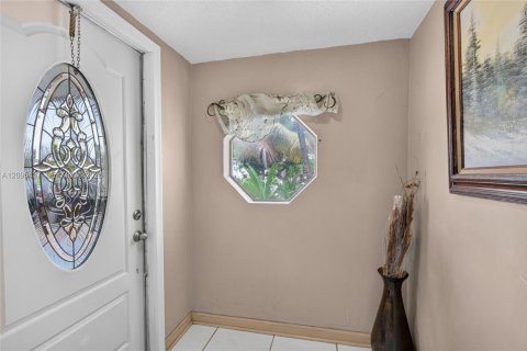 Villa ou maison à vendre à Miramar, Floride: 3 chambres, 194.54 m2 № 2387824 - photo 6