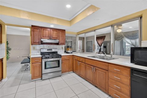 Villa ou maison à vendre à Miramar, Floride: 3 chambres, 194.54 m2 № 2387824 - photo 29