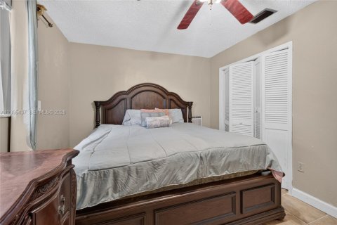 Villa ou maison à vendre à Miramar, Floride: 3 chambres, 194.54 m2 № 2387824 - photo 15