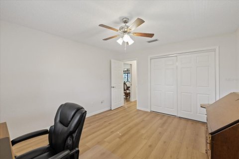 House in New Port Richey, Florida 3 bedrooms, 177.07 sq.m. № 1652278 - photo 24