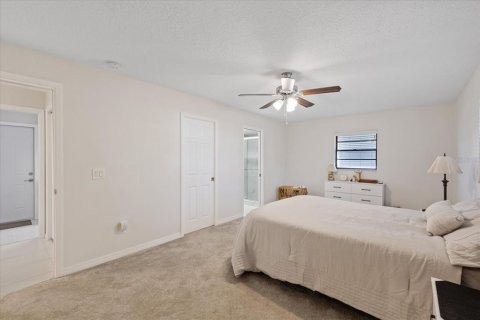 House in New Port Richey, Florida 3 bedrooms, 177.07 sq.m. № 1652278 - photo 16