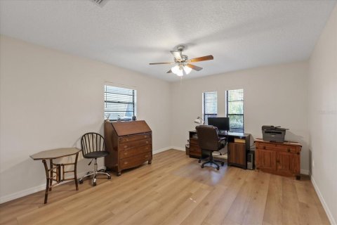 House in New Port Richey, Florida 3 bedrooms, 177.07 sq.m. № 1652278 - photo 23