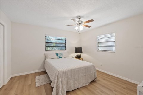 House in New Port Richey, Florida 3 bedrooms, 177.07 sq.m. № 1652278 - photo 27