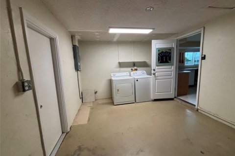 Villa ou maison à vendre à Port Charlotte, Floride: 2 chambres, 111.48 m2 № 2321248 - photo 24