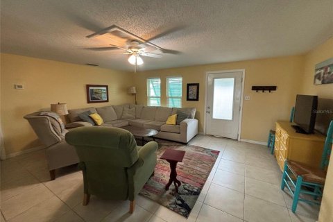 Villa ou maison à vendre à Port Charlotte, Floride: 2 chambres, 111.48 m2 № 2321248 - photo 2