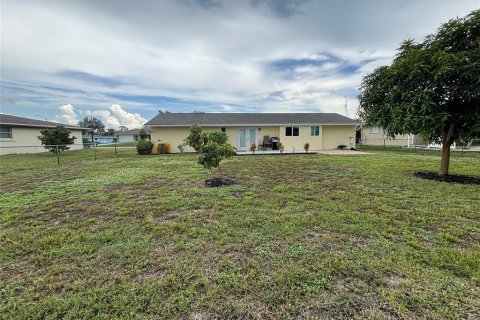 Villa ou maison à vendre à Port Charlotte, Floride: 2 chambres, 111.48 m2 № 2321248 - photo 18