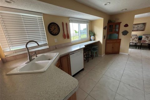 Villa ou maison à vendre à Port Charlotte, Floride: 2 chambres, 111.48 m2 № 2321248 - photo 6