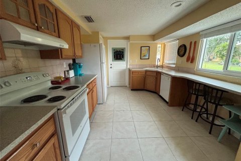 Villa ou maison à vendre à Port Charlotte, Floride: 2 chambres, 111.48 m2 № 2321248 - photo 5