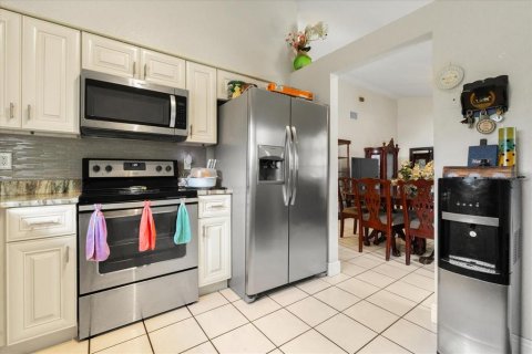 Villa ou maison à vendre à Orlando, Floride: 4 chambres, 130.06 m2 № 1778140 - photo 10