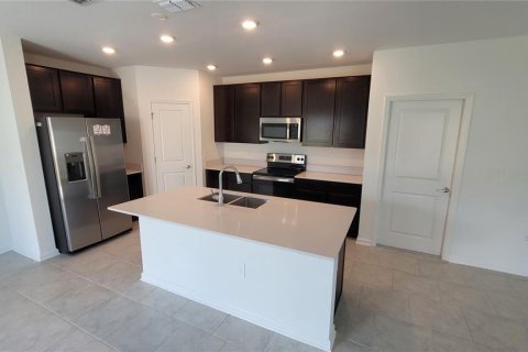 Casa en alquiler en Davenport, Florida, 4 dormitorios, 185.8 m2 № 1817508 - foto 13