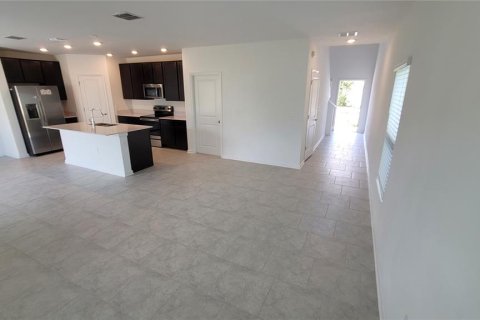 Casa en alquiler en Davenport, Florida, 4 dormitorios, 185.8 m2 № 1817508 - foto 14