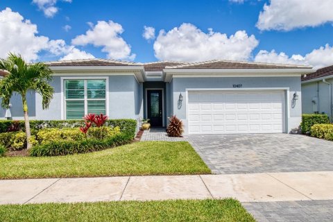 House in Port St. Lucie, Florida 3 bedrooms, 193.24 sq.m. № 2366335