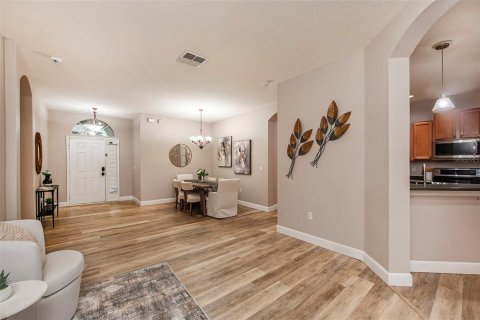 Villa ou maison à vendre à Palm Harbor, Floride: 4 chambres, 232.16 m2 № 2358905 - photo 2