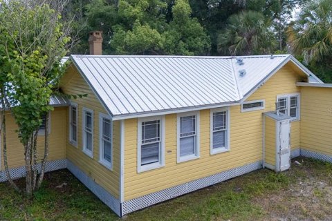 House in DeLand, Florida 3 bedrooms, 120.96 sq.m. № 2096337