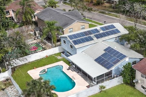 Casa en Altamonte Springs, Florida 4 dormitorios, 222.97 m2 № 2093071