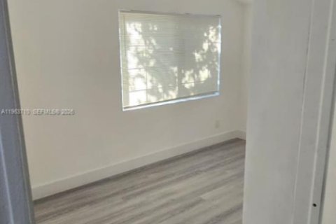 Casa en alquiler en Hollywood, Florida, 2 dormitorios, 88.07 m2 № 2026296 - foto 6