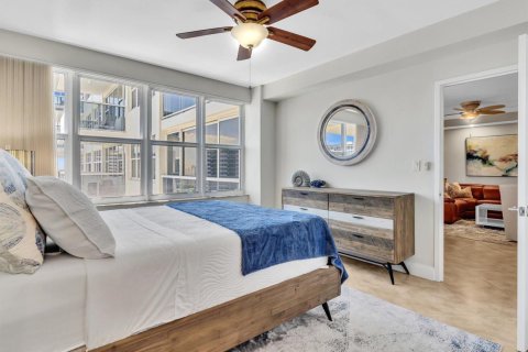 Condo in Fort Lauderdale, Florida, 2 bedrooms  № 2413361 - photo 15