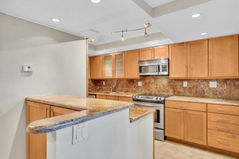 Condo in Fort Lauderdale, Florida, 2 bedrooms  № 2413361 - photo 8