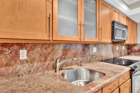 Condo in Fort Lauderdale, Florida, 2 bedrooms  № 2413361 - photo 10