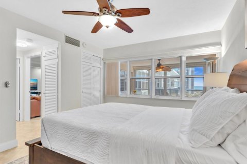 Condo in Fort Lauderdale, Florida, 2 bedrooms  № 2413361 - photo 19