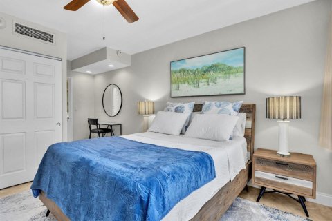 Condo in Fort Lauderdale, Florida, 2 bedrooms  № 2413361 - photo 14