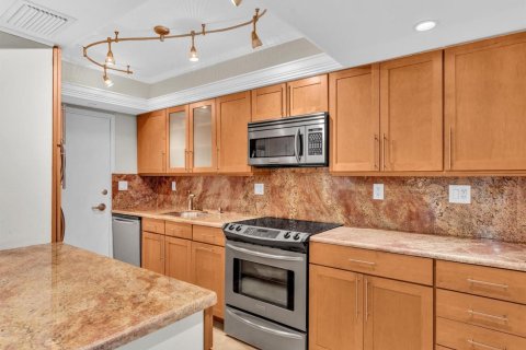 Condo in Fort Lauderdale, Florida, 2 bedrooms  № 2413361 - photo 9