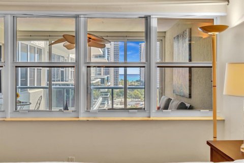 Condo in Fort Lauderdale, Florida, 2 bedrooms  № 2413361 - photo 20