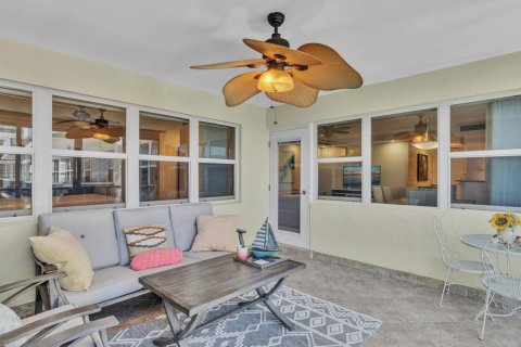 Condo in Fort Lauderdale, Florida, 2 bedrooms  № 2413361 - photo 23