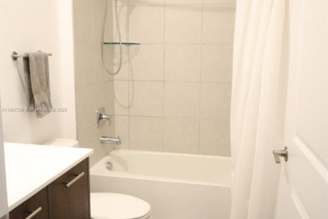 Купить кондоминиум в Дорал, Флорида 3 спальни, 104.42м2, № 1748278 - фото 27