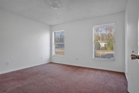 Villa ou maison à louer à Ocala, Floride: 3 chambres, 173.17 m2 № 1858234 - photo 4