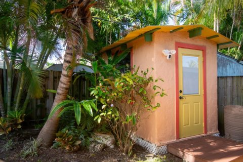 Propiedad comercial en venta en Fort Lauderdale, Florida, 240.34 m2 № 986976 - foto 1